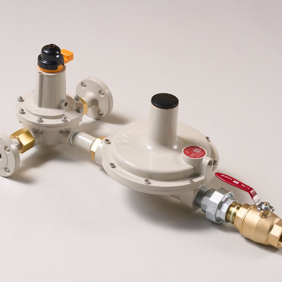 自動切替式一体型調整器